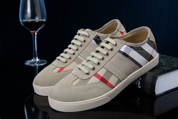 Burberry Fashion Men Sneakers--014